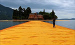 大型藝術作品“浮橋”現意大利伊塞奧湖